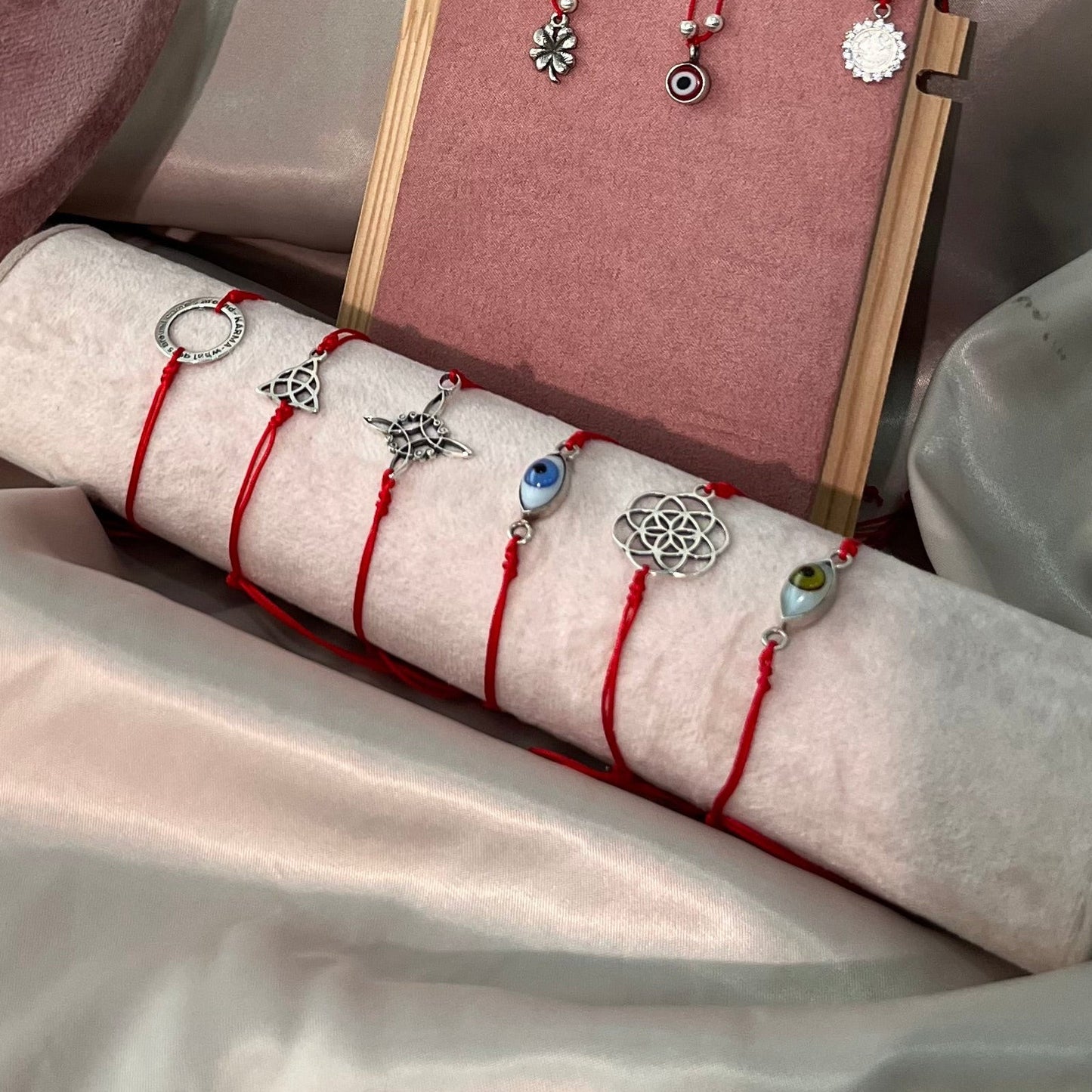 Pulsera Hilo Rojo