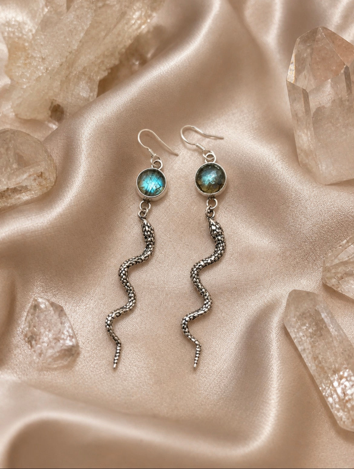 Aretes serpiente y cuarzo