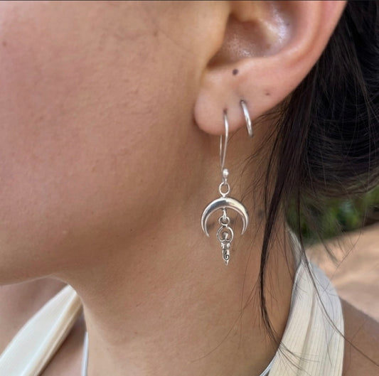 Aretes diosa espiral y luna de la abundancia