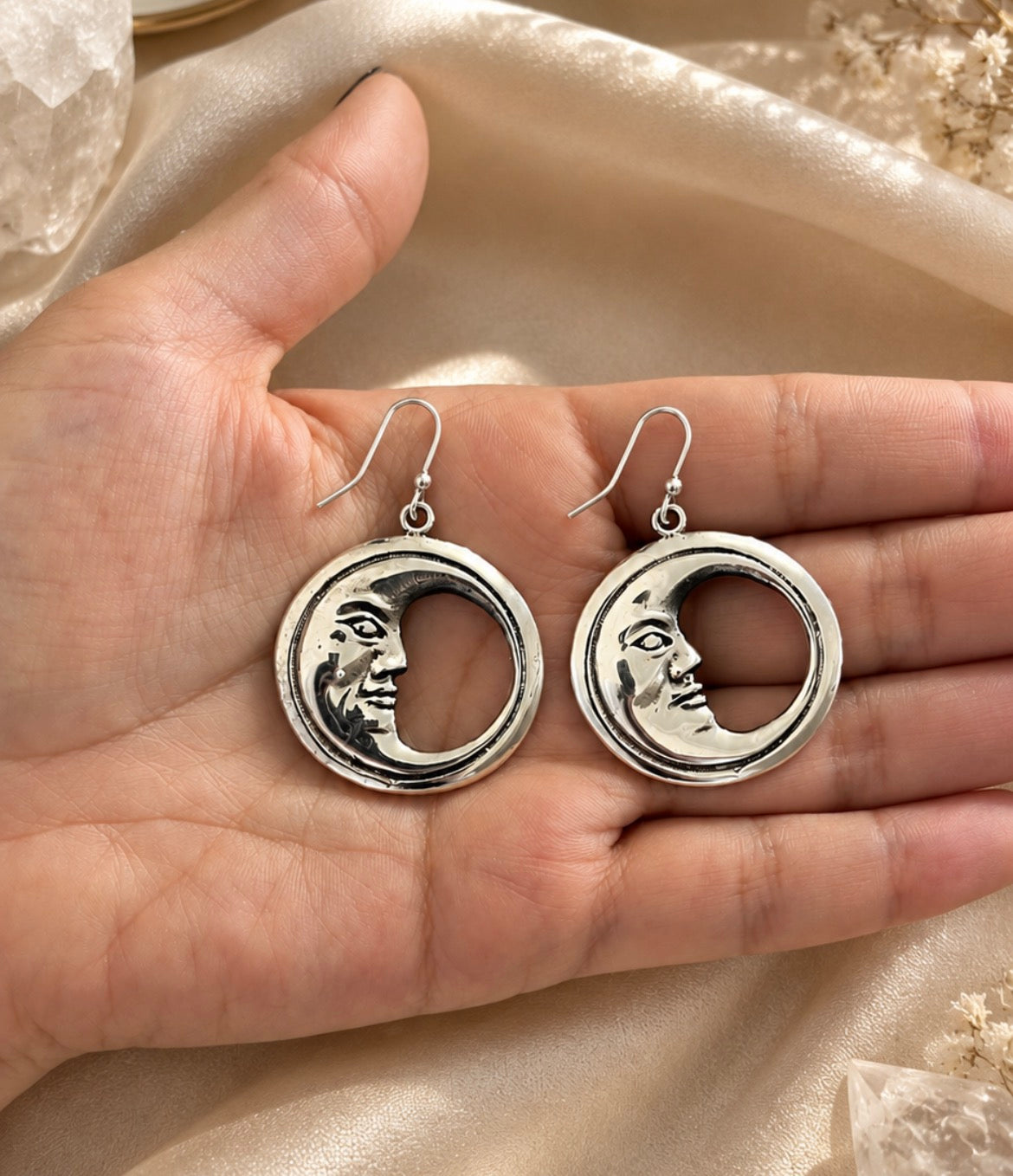 Aretes luna mística