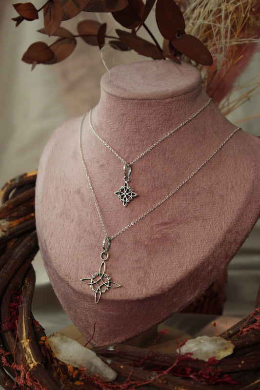 Collar Nudo de Bruja Sencillo