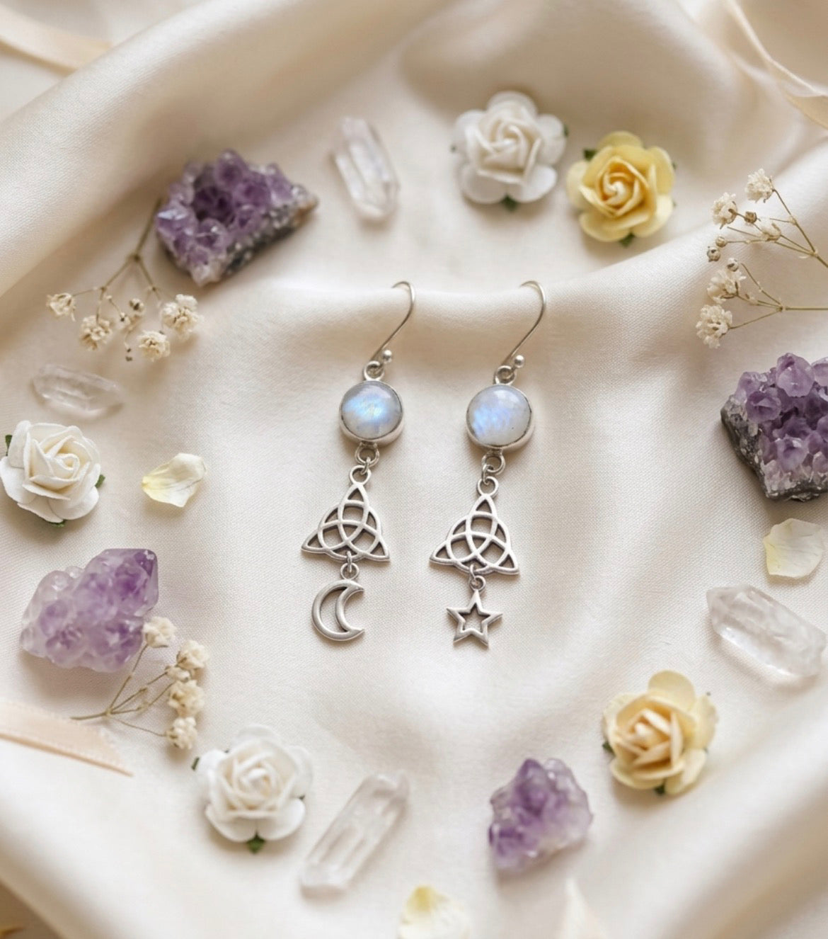 Aretes Triqueta con cuarzo