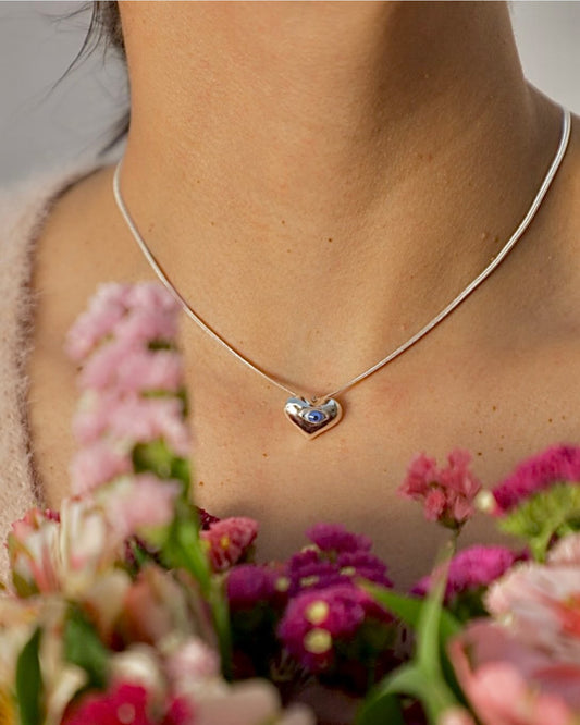 Collar Corazón con Ojo Protector