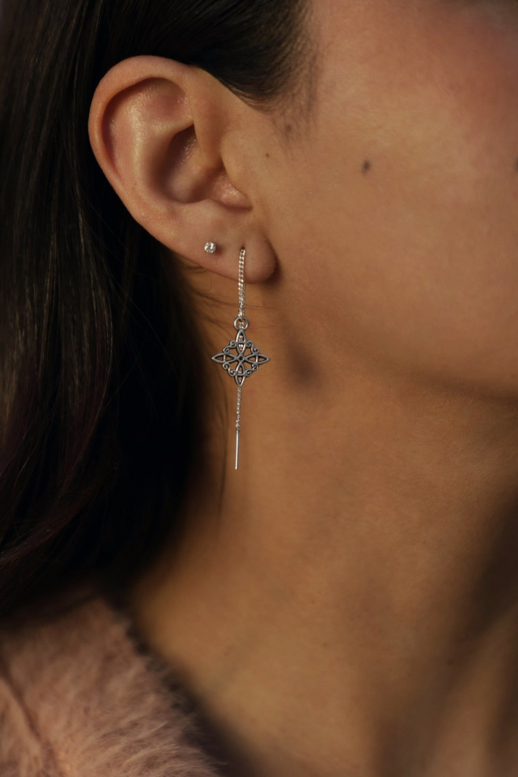 Aretes Colgantes Nudo de Bruja