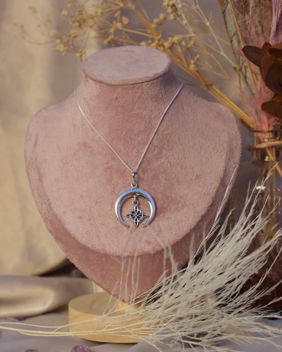 Collar Luna de la Abundancia y Nudo de Bruja