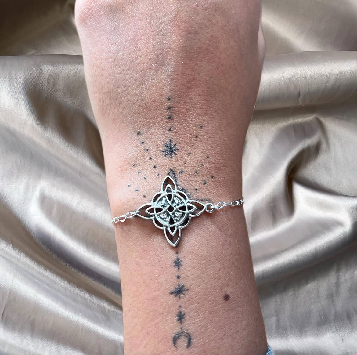 Pulsera Nudo de Bruja
